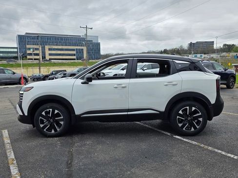 New 2026 Nissan Kicks SV w/ SV Premium Package AWD/4WD image 5