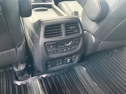 Used 2020 Honda Pilot Touring image 29