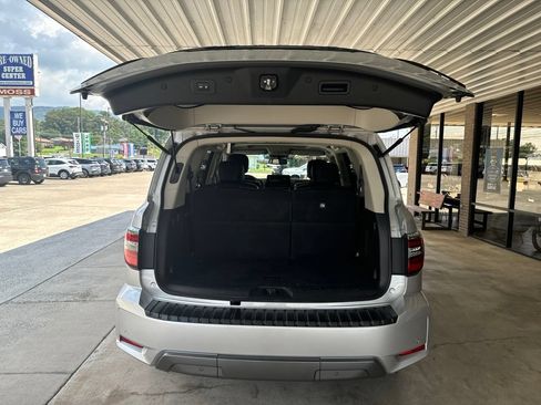 Used 2021 Nissan Armada SL w/ Captain's Chairs Package AWD/4WD image 26