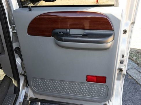 Used 2006 Ford F350 4x4 Crew Cab Super Duty image 57