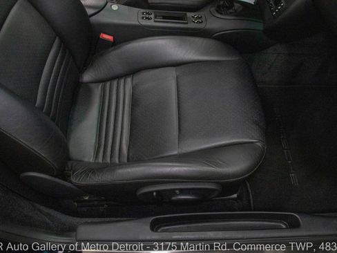 Used 2001 Porsche Boxster image 35