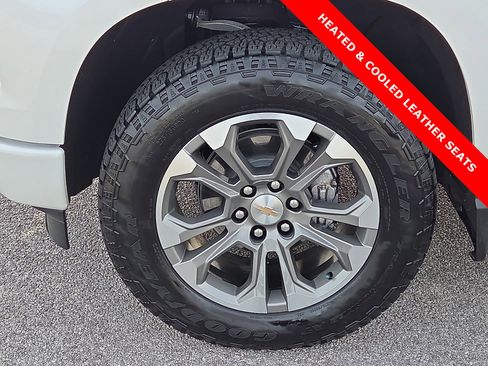Used 2025 Chevrolet Silverado 1500 High Country w/ Technology Package image 7