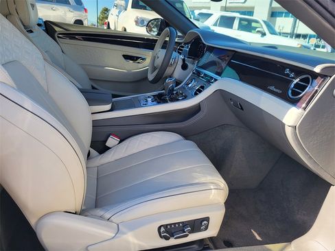 Used 2023 Bentley Continental GT V8 image 20