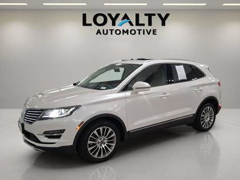 Used 2017 Lincoln MKC Reserve FWD image 1
