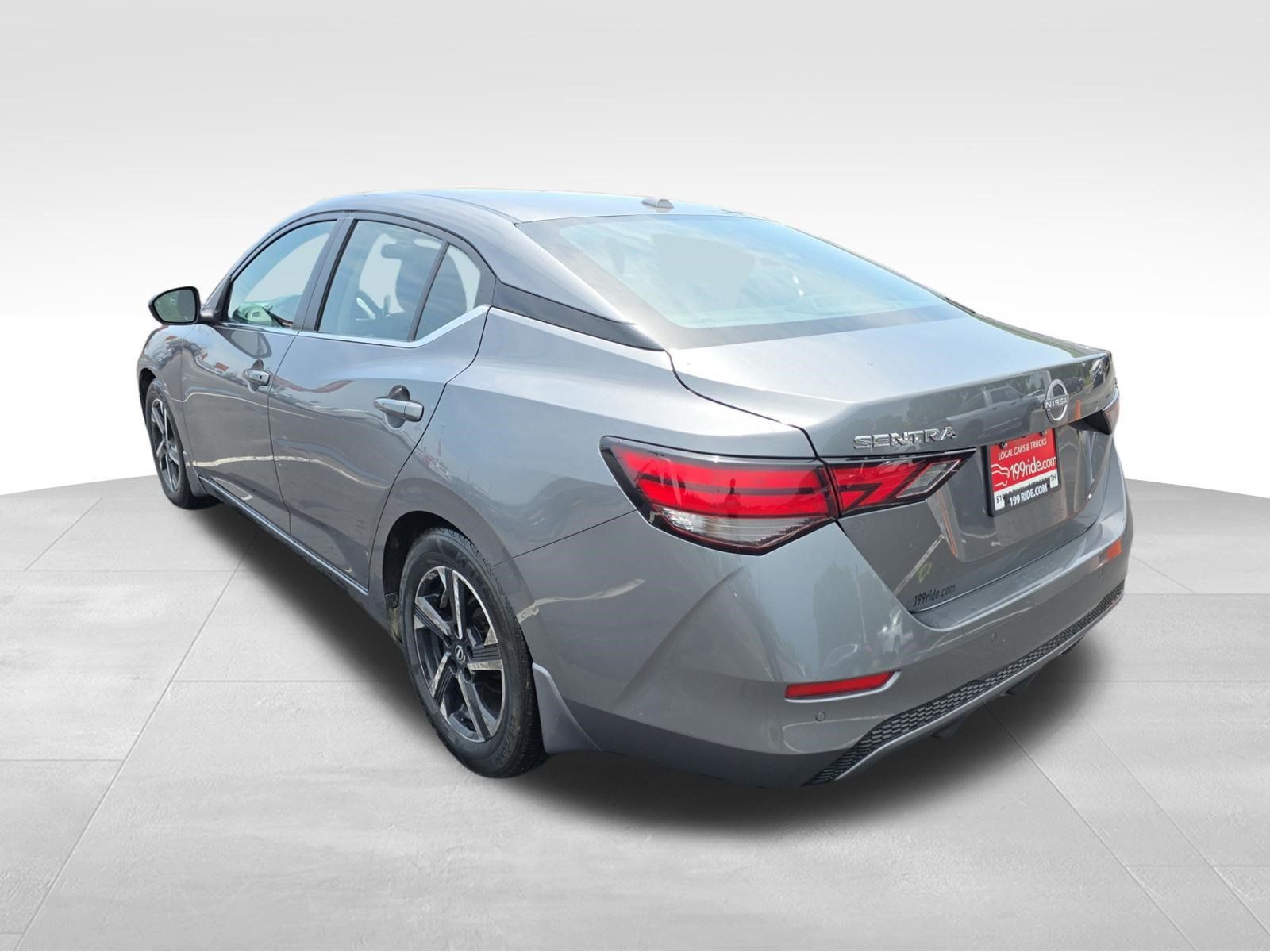 Used 2024 Nissan Sentra SV FWD image 4