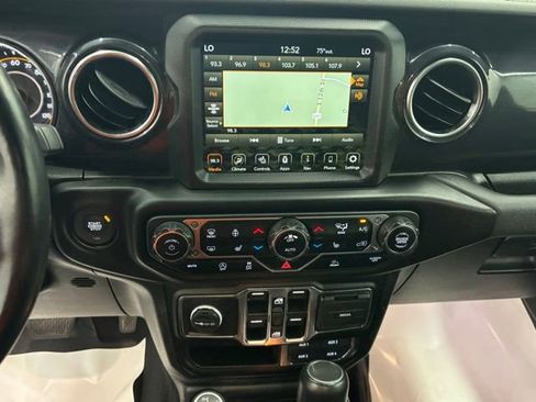 Used 2023 Jeep Wrangler Unlimited Sahara AWD/4WD image 24