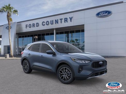 New 2025 Ford Escape SE w/ Class II Trailer Tow Package image 7