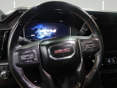 Used 2024 GMC Sierra 2500 AT4 w/ AT4 Premium Plus Package AWD/4WD image 17