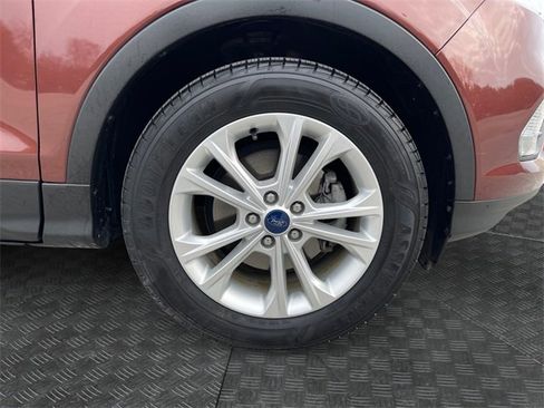 Used 2018 Ford Escape SE image 14