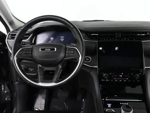 Used 2021 Jeep Grand Cherokee L Limited image 3