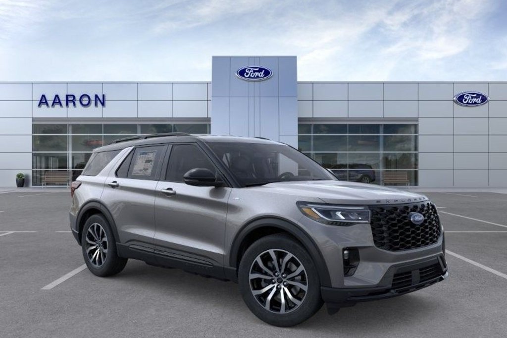 Used 2025 Ford Explorer ST-Line w/ Premium Package RWD image 34