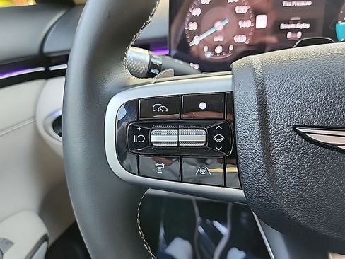 Certified 2026 Genesis GV70 2.5T Advanced AWD/4WD image 11