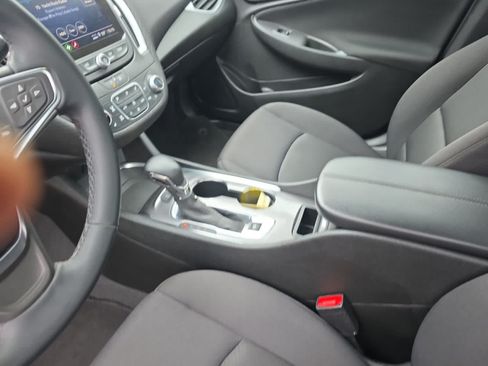 Used 2024 Chevrolet Malibu LT w/ Sport Edition FWD image 4