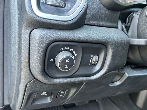 Used 2023 RAM 1500 Big Horn AWD/4WD image 17