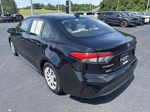 Used 2024 Toyota Corolla LE FWD image 4