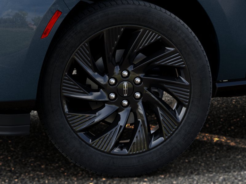 New 2027 Lincoln Navigator Reserve w/ Jet Appearance Package AWD/4WD image 19