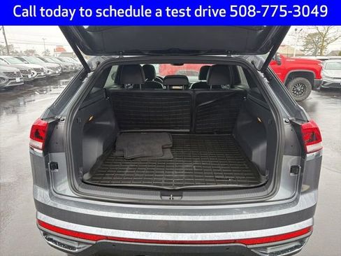 Used 2020 Volkswagen Atlas Cross Sport SEL image 25