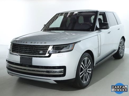 Used 2023 Land Rover Range Rover SE image 1