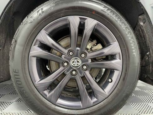 Used 2024 Toyota Sienna XSE image 36