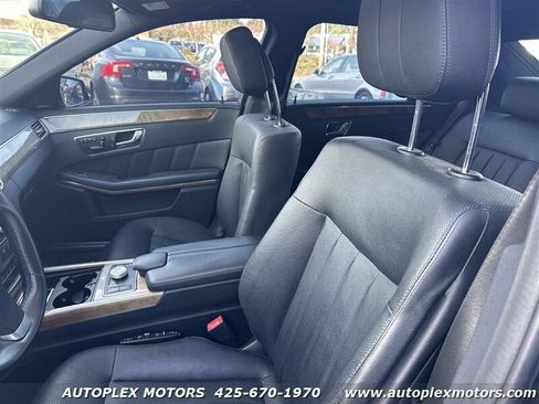 Used 2011 Mercedes-Benz E 550 Sedan image 20