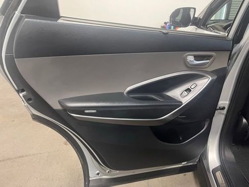 Used 2015 Hyundai Santa Fe GLS w/ Option Group 03 FWD image 19