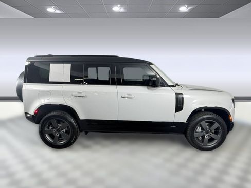 New 2026 Land Rover Defender 110 X-Dynamic SE AWD/4WD image 8