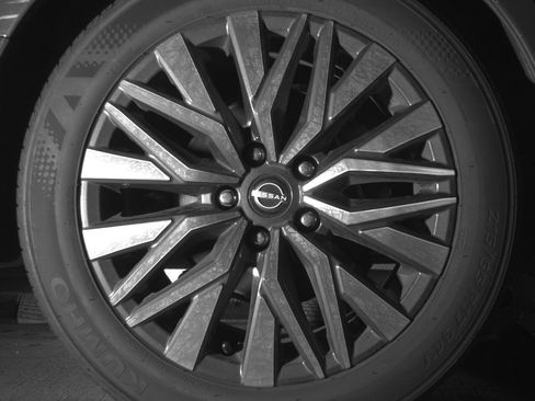 Used 2025 Nissan Altima 2.5 SV image 15