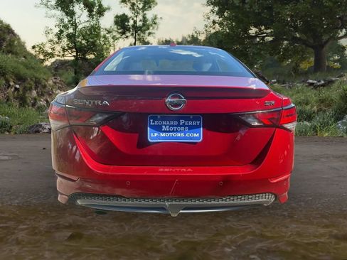 Used 2023 Nissan Sentra SR w/ SR Premium Package image 5