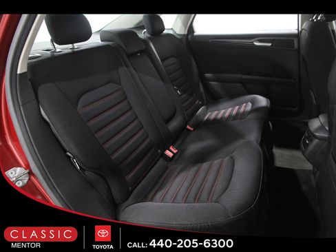 Used 2014 Ford Fusion SE w/ Equipment Group 201A image 14