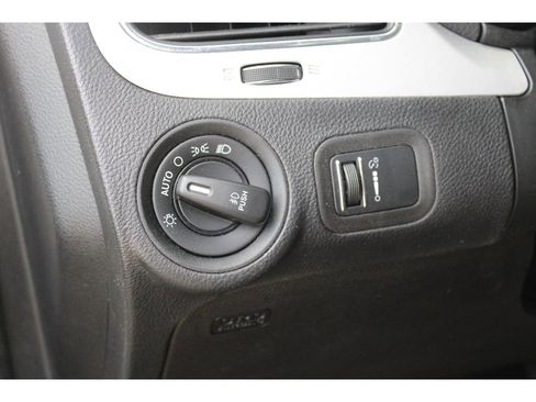 Used 2017 Dodge Journey SXT w/ Blacktop Package image 32