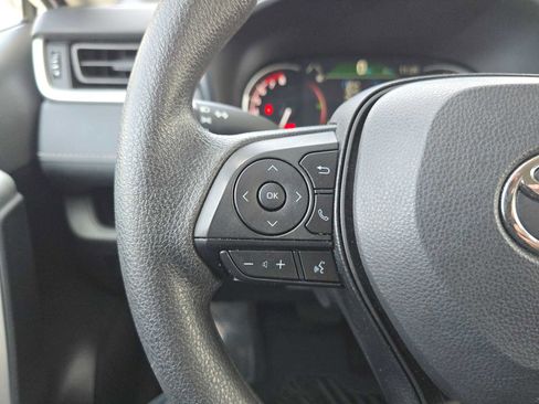 Used 2025 Toyota RAV4 LE FWD image 31