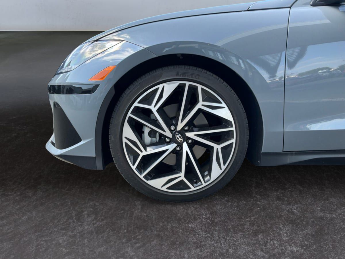Used 2023 Hyundai Ioniq 6 SEL RWD image 9