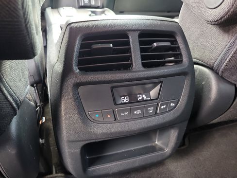 Used 2022 Honda Pilot Sport image 13