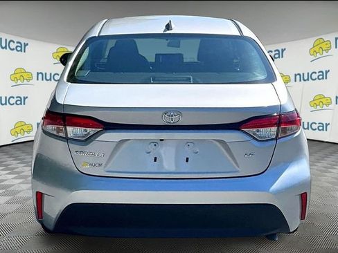 Used 2024 Toyota Corolla LE FWD image 4