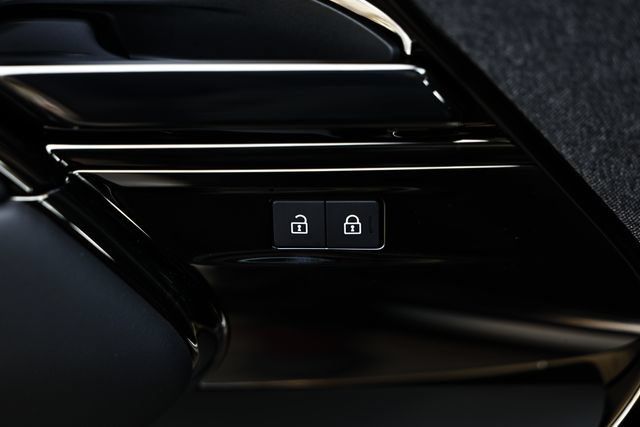 New 2027 Land Rover Range Rover Sport SE AWD/4WD image 20