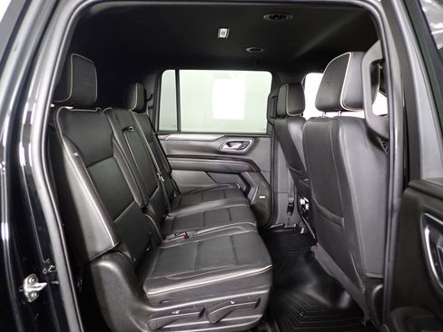 Used 2021 GMC Yukon XL SLT AWD/4WD image 38
