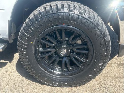 Used 2024 RAM 2500 Big Horn AWD/4WD image 10