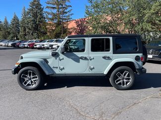 Used 2024 Jeep Wrangler Unlimited w/ Convenience Group AWD/4WD video 2