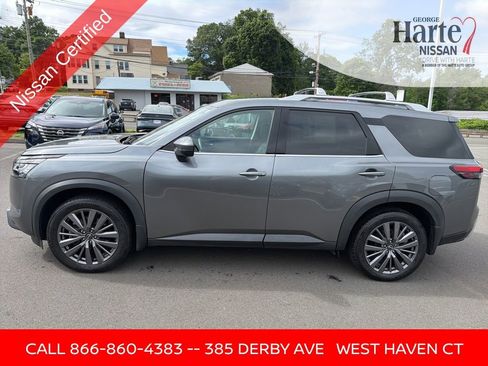 Certified 2023 Nissan Pathfinder SL w/ SL Premium Package AWD/4WD image 4