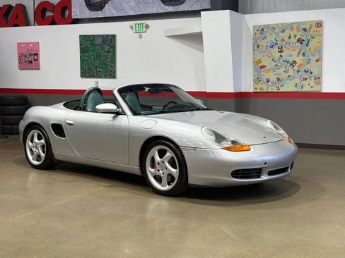 Used 2001 Porsche Boxster S RWD image 3
