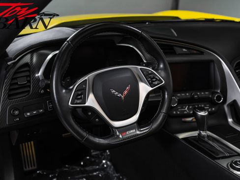Used 2016 Chevrolet Corvette Z06 w/ 3LZ Preferred Equipment Group RWD image 37