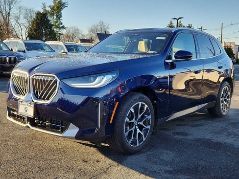 Used 2025 BMW X3 xDrive30i w/ Premium Package image 3