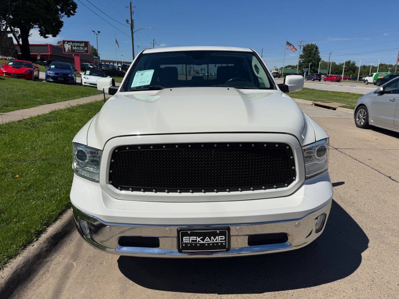 Used 2018 RAM 1500 Laramie w/ Convenience Group AWD/4WD image 8