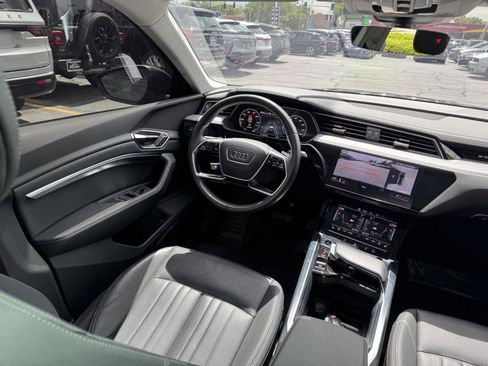 Used 2024 Audi Q8 e-tron Premium Plus w/ Premium Plus Package AWD/4WD image 35