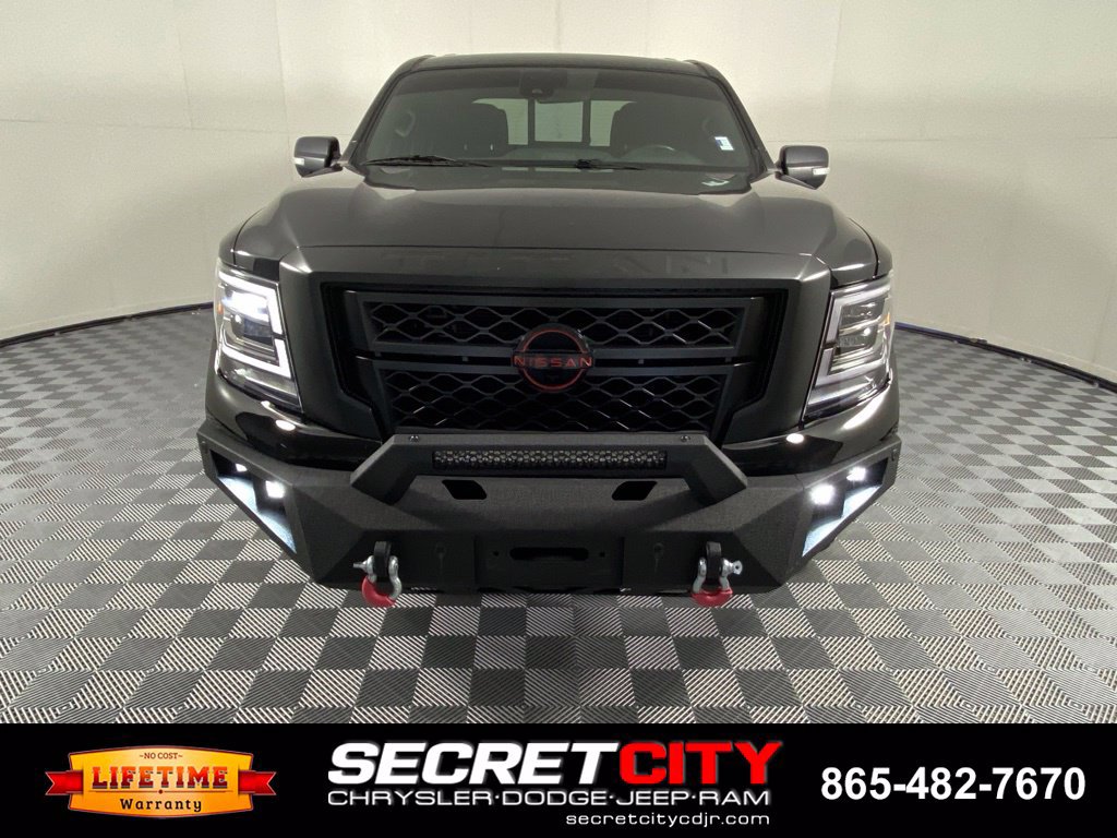 Used 2023 Nissan Titan PRO-4X w/ Pro-4x Convenience Package AWD/4WD image 2