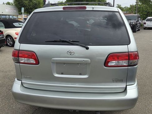 Used 2002 Toyota Sienna LE FWD image 4