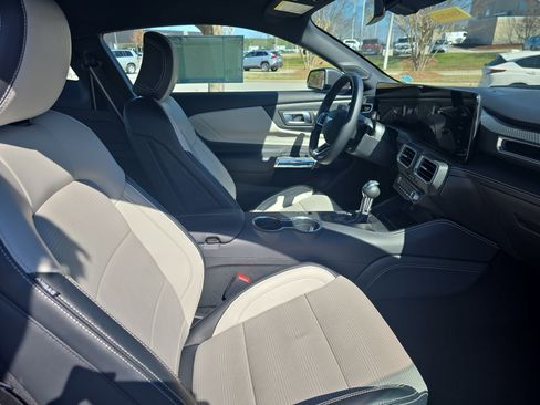 Used 2024 Ford Mustang Premium image 10