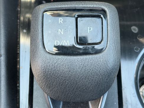 Certified 2021 Nissan Rogue SL FWD image 17