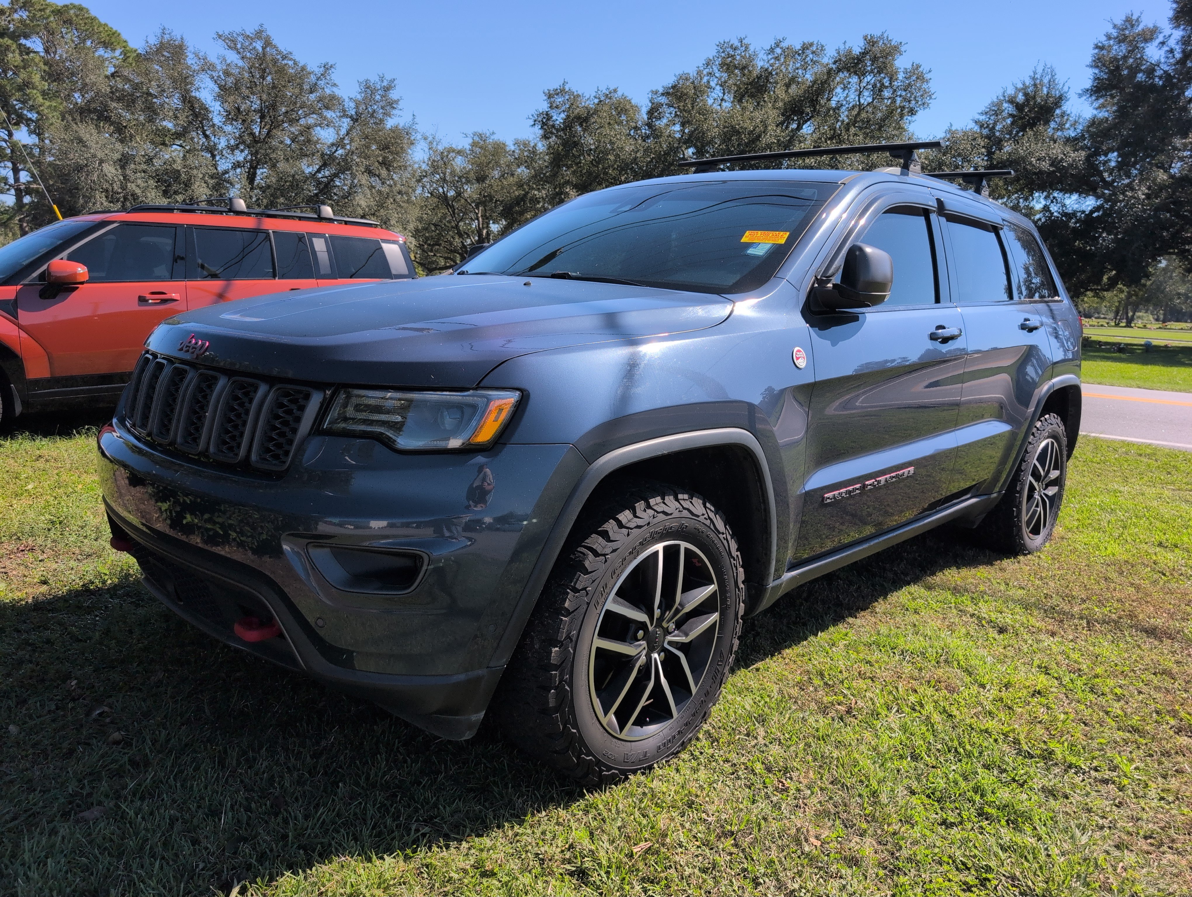 Used 2020 Jeep Grand Cherokee Trailhawk w/ Trailhawk Luxury Group AWD/4WD image 5