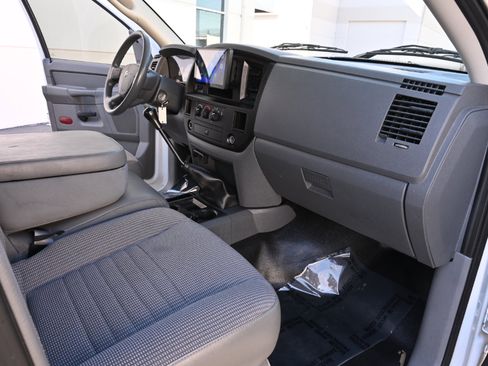 Used 2008 Dodge Ram 2500 Truck ST w/ Popular Equipment Group image 12
